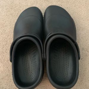 Croc bistro shoes